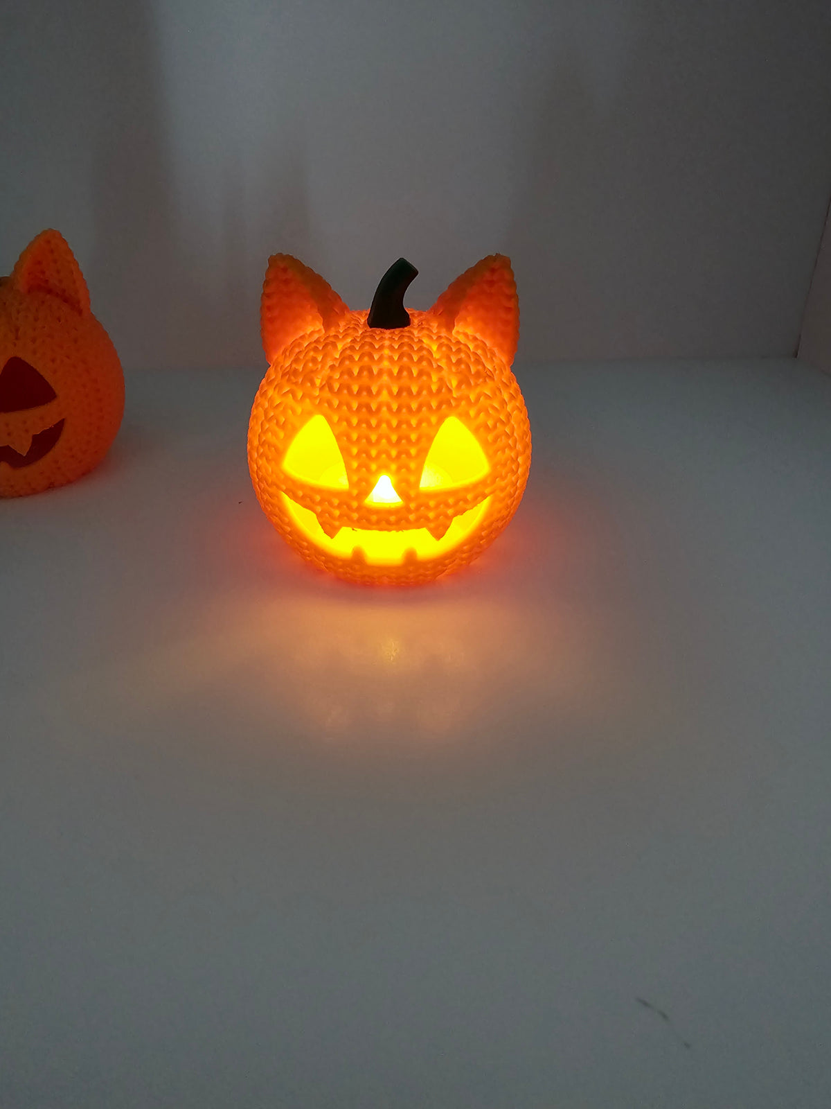 Knitted Cat Jack-o-lantern Tea Light - 3D
